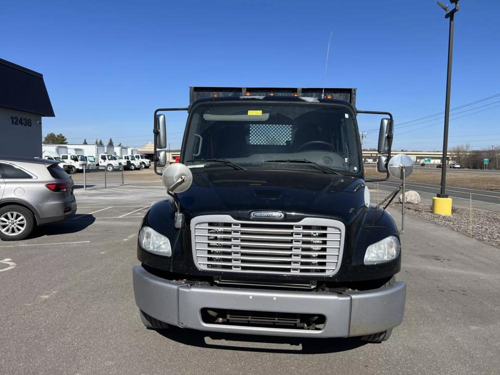 2017 Freightliner M2 106 | Photo 12 of 17