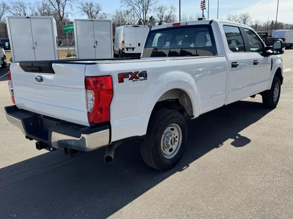 2022 Ford F-350 | Photo 5 of 19