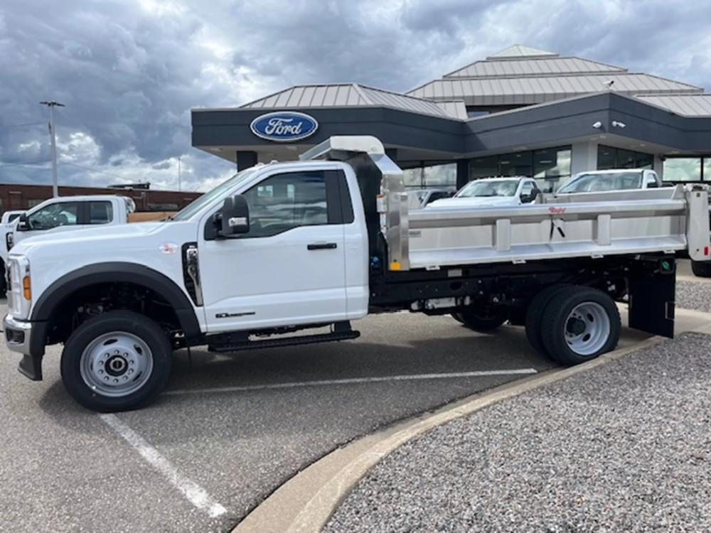 2024 Ford F-550 | Photo 2 of 9